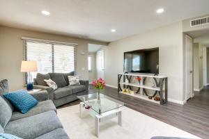 Golfers Oasis! 55 and Sun City West Retreat with Pool