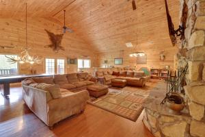 Fraziers Bottom Cabin on 800 Acres of Land with Lake