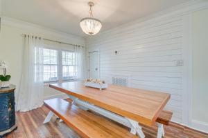 Walk to Water Coastal-Chic Home Near Myrtle Beach