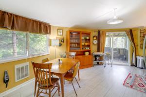 Quaint Vacation Rental with Porch in Banner Elk!