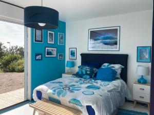 Sejours chez l'habitant La Maison Bleue-Sciotot-Les Pieux : photos des chambres