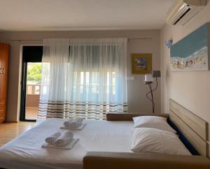 Family-friendly apartments with swimming pool Promajna, Makarska - 6849