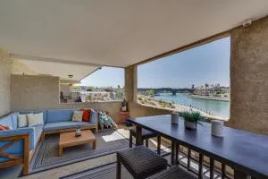 Waterfront Condo with Pool Access in Lake Havasu - Havasu Lake