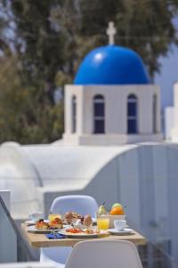 Loizos Stylish Residences Santorini Greece