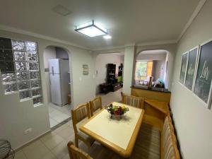 Apartamento Guarujá Pitangueiras 50 metros Praia3 DormitóriosVista do Mar, Sol da manhã