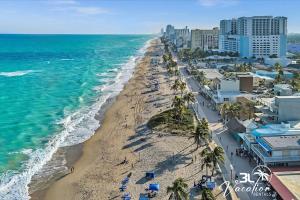 Luxury Hollywood Home, Heated Pool, Casino Nearby