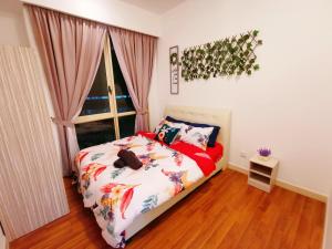 Legoland and Gleneagle- 3min Walk with Bathub-Cityview at Afiniti Residency -8pax-Cozy