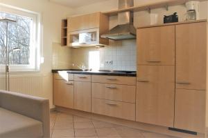 Roter Erik App 4, DG re