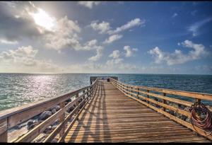 Heavenly Paradise in Marathon