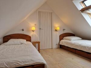 Breton property with sea view, Plougasnou