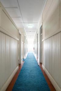 Commercial Hotel