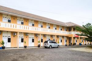 RedDoorz at Putri Syariah Brebes