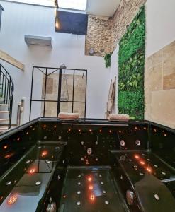 Appartements L'Evasion Secrete BY LOVE ROOM PERPIGNAN Jaccuzzi : photos des chambres