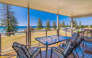 Casa della vista - Beach front location