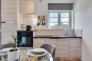 TEONA Luxury Apartment with terrace