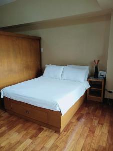 20h staycation away from home