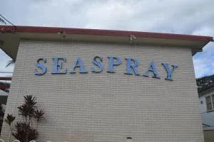Seaspray no 5 - Bring your own linen. - 西南岩