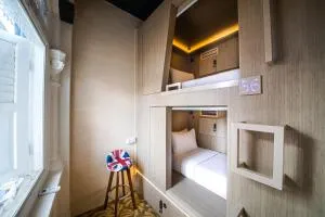 CUBE Boutique Capsule Hotel at Kampong Glam - Сингапур