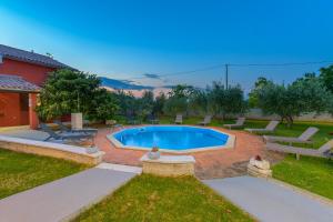 Villa Carla near Pula with private pool & kids playground up to 8 guests - pet friendly