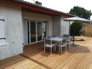 Maisons de vacances L'emeraude : Ares, House, 3 bedrooms : photos des chambres