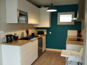 Maisons de vacances L'emeraude : Ares, House, 3 bedrooms : photos des chambres