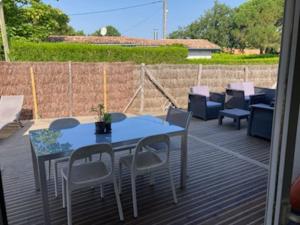 Maisons de vacances L'emeraude : Ares, House, 3 bedrooms : photos des chambres