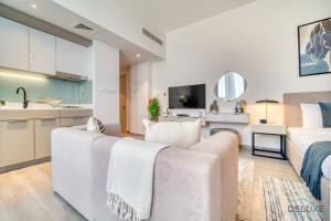 Striking Studio at Mesk 1 Midtown Dubai Production City by Deluxe Holiday Homes