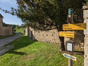 Maisons de vacances La Grange de la Porterie - Magnificent House and Barn Conversion in Historic village : photos des chambres