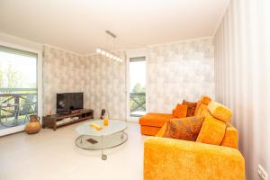 945 - A balatonőszödi Hullám Üdülőparkban panorámás apartmanban szállás