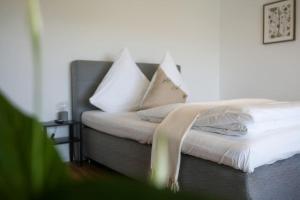 Boho Stil Wohnung mit Flussblick nahe Stadtzentrum
