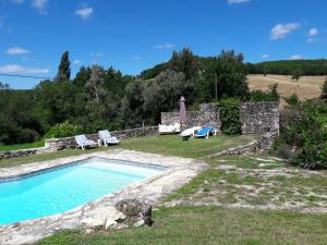 Maisons de vacances Gite Thezels - Piscine privative : photos des chambres