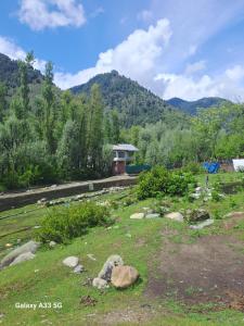 Al-Ayaan Guest House