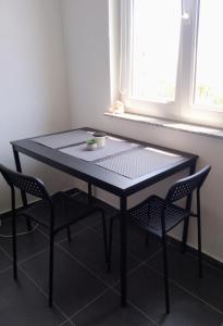 Abelia Pool View Studio 