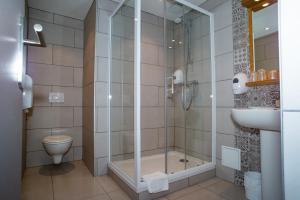 Hotels Hotel De L'univers : photos des chambres