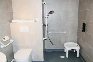 Hotels B&B HOTEL Aix-les-Bains : Chambre Double - Accessible aux Personnes à Mobilité Réduite 