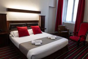 Hotels Hotel De L'univers : photos des chambres