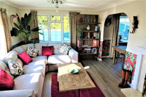 Lakeland Lodge with private Hot Tub and fishing