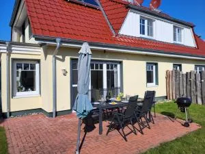 Ferienhaus Hühnergott Kranichnest - Breege