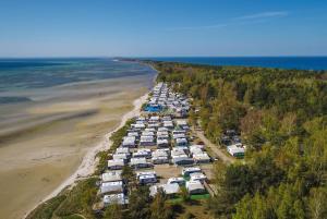 Klimatyzowane Surf Domki - Maszoperia Sun4Hel - Letnia Baza SnowShow na Półwyspie Helskim