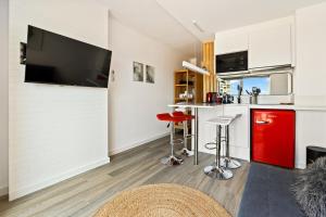 WELCS ESTUDIO 070 EMP frente al Mar