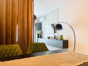 Evadări Urbane, 2 en-suite studios, Cazino, Mamaia