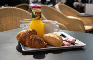 Hotels Hotel De L'univers : photos des chambres