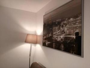 Comfortable & bright Parisian studio!