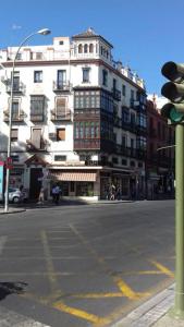 Leon Centro Apartment - 3hvězdičkové hotely ve městě Sevilla