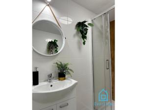 René Room -10 Minutes to Gdańsk Old Town & Sea