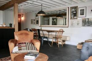 The Post Barn, beautiful barn conversion 10mins from Winchester