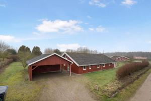Einladendes Poolhaus Mit Meerblick - Einladendes Poolhaus Mit Meerblick