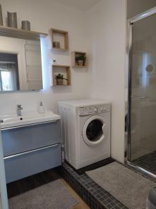 Appartements Calme et verdure a Poissy 50 m2 parking terrasse : photos des chambres