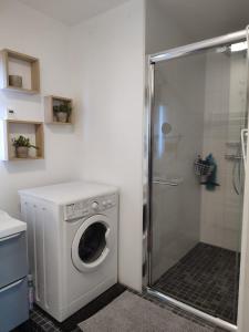 Appartements Calme et verdure a Poissy 50 m2 parking terrasse : photos des chambres