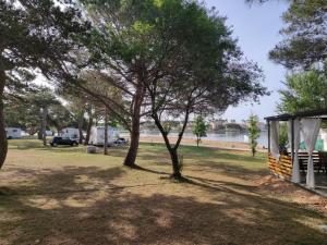Dalmatino Pleasure - Beach House Camp Dalmacija Privlaka